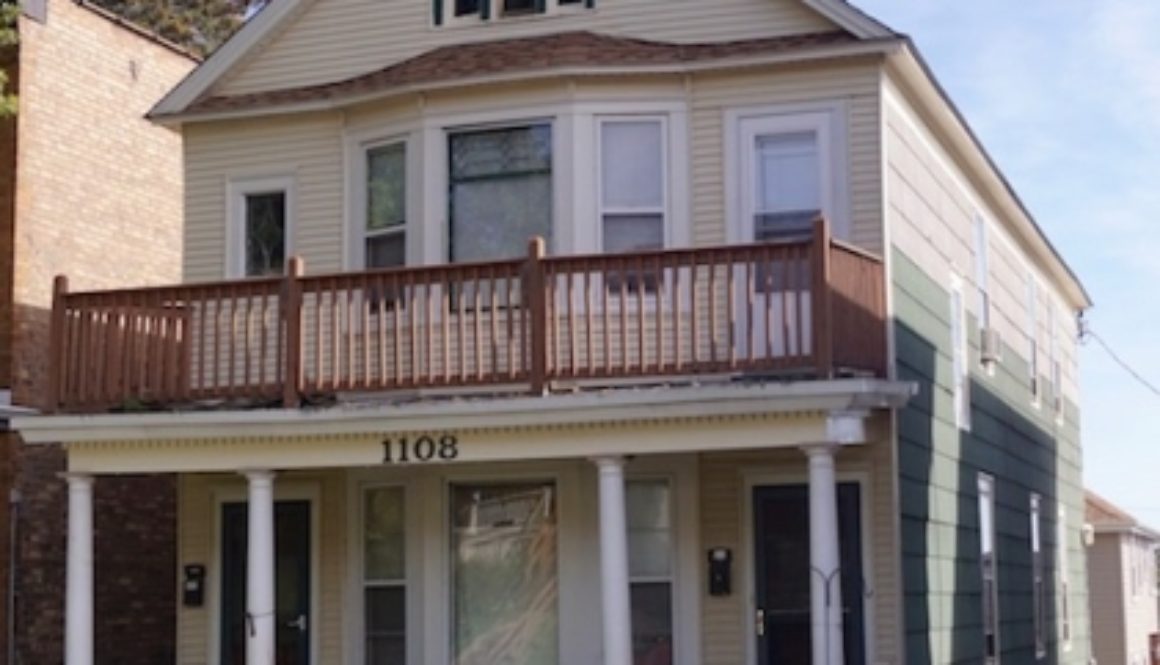 1108 E 5th St. #1 - Duluth apartment - exterior