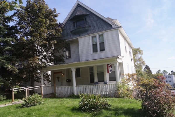 1420 East 2nd St. - Duluth apartment - exterior