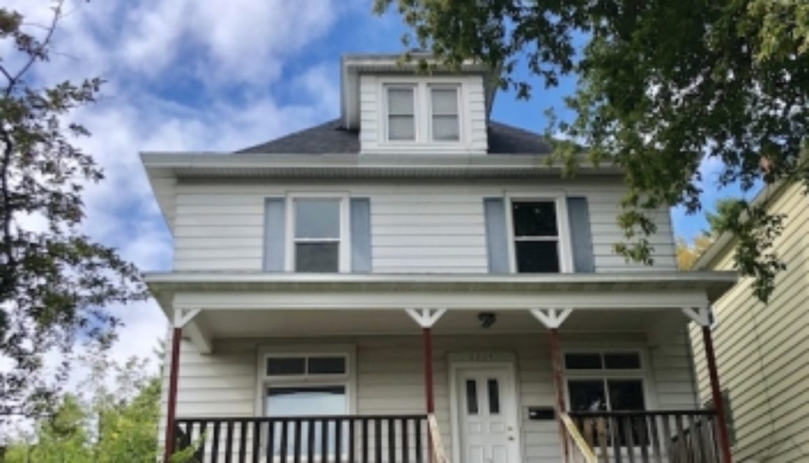 1715 E 5th Street - Duluth apartment - exterior