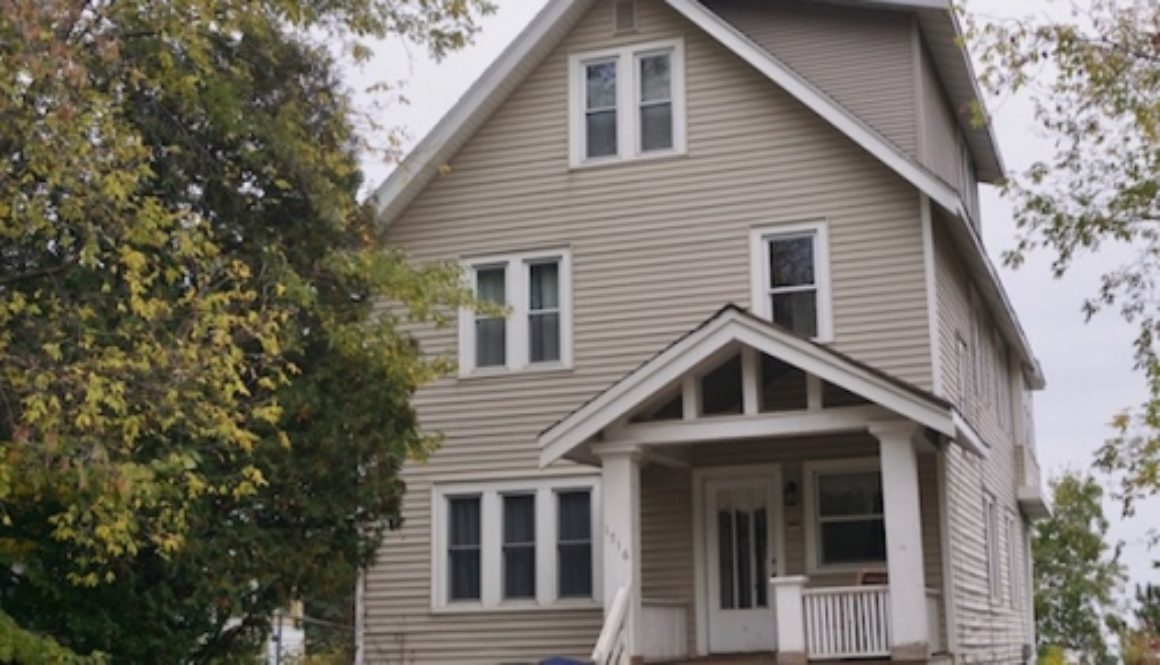 1716 East 5th Street - Duluth rental property - exterior