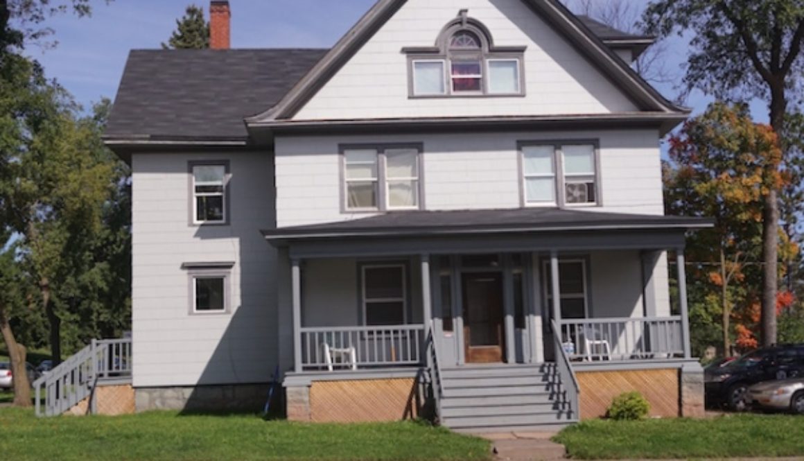 2102 East 5th Street - Duluth apartment - exterior