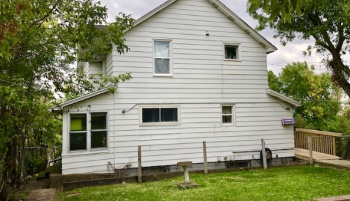 717 N 5th Ave E. - Duluth apartment - exterior