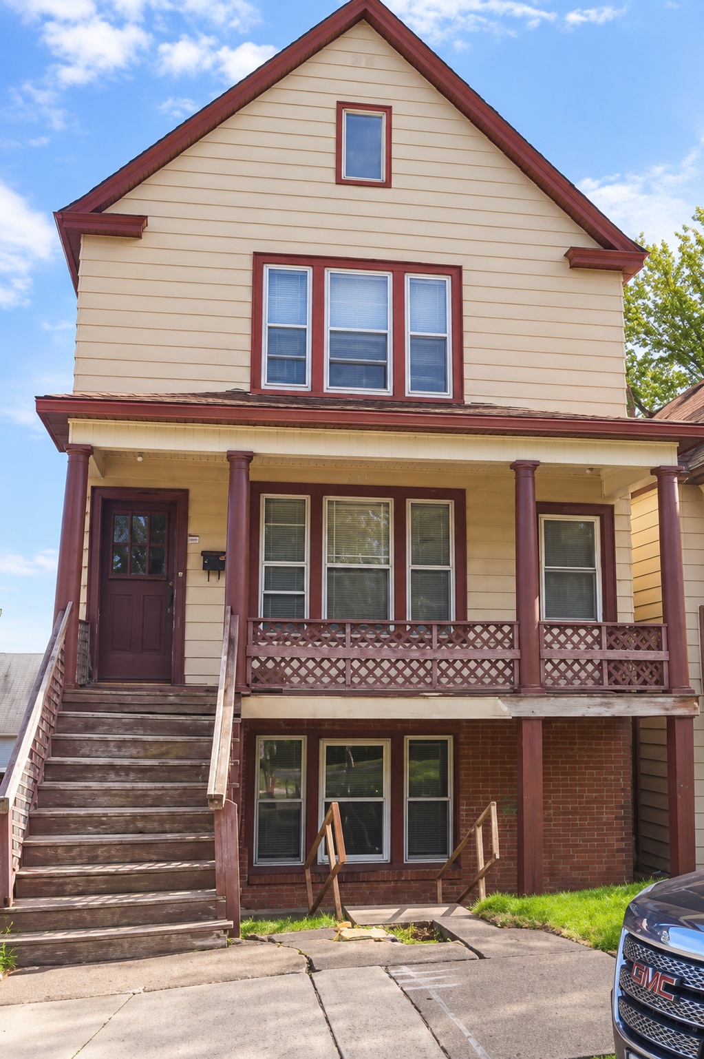 728 East 5th St. - Duluth apartment - exterior
